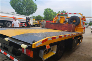 大庆附近拖车电话号码服务